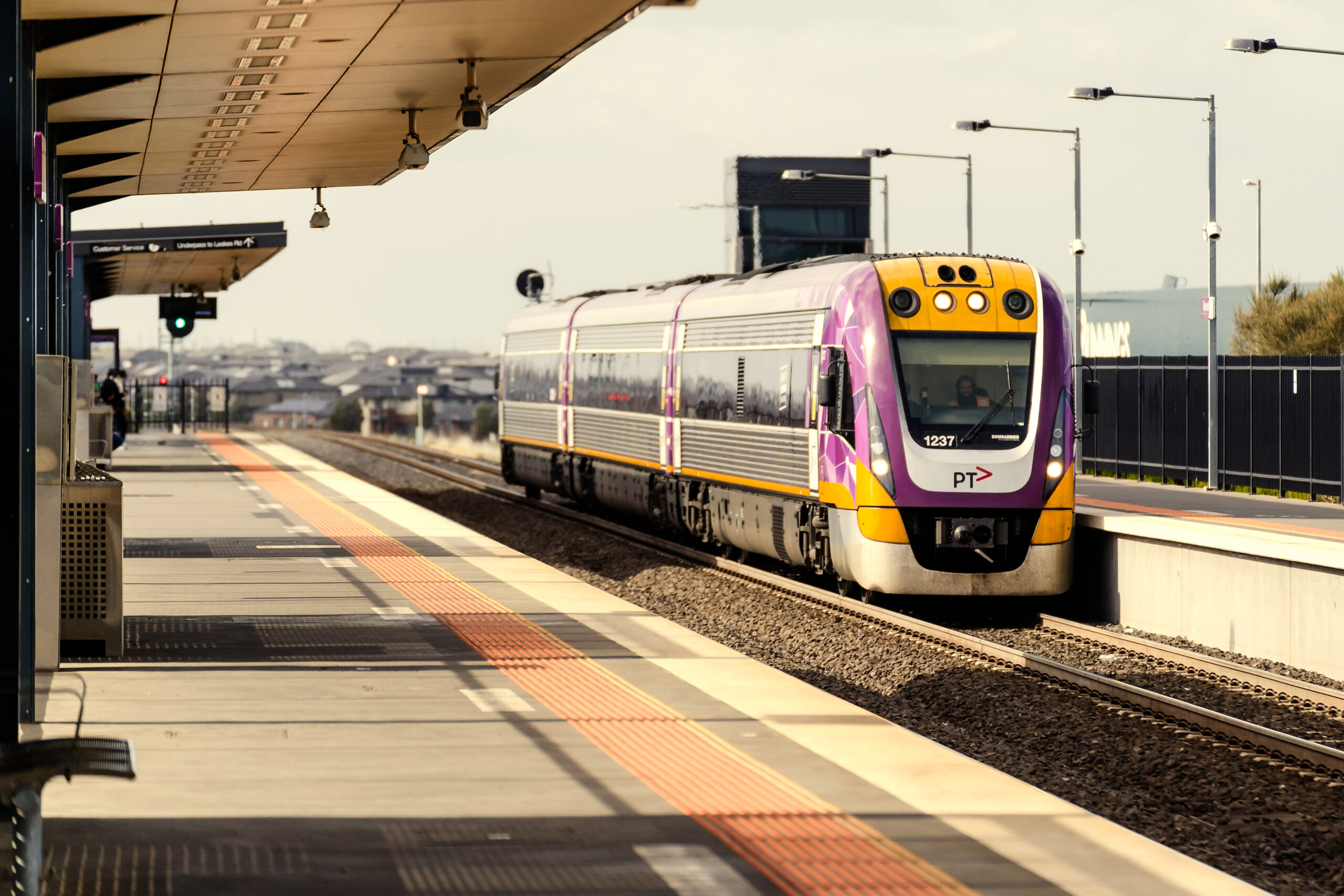 Tarneit Train Station VLine